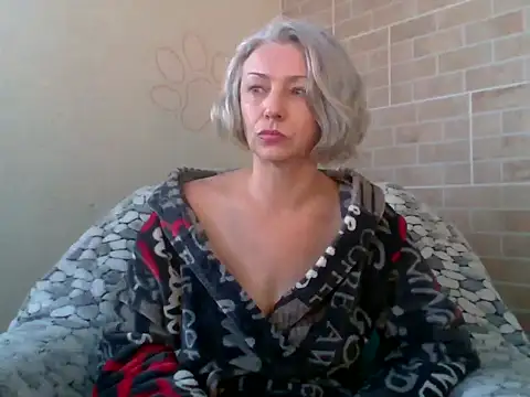 Lorie Carrie online show from 01-17-26, 12:20