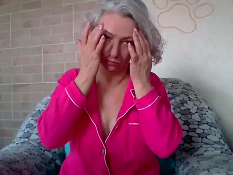 Lorie Carrie online show from 04-02-26, 08:43