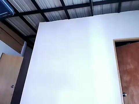 Snapshot of valeng_doll chatting on 01-04-25, 02:14 valeng doll online show from 01-04-25, 02:14