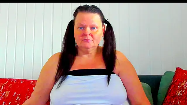 MilanaBiegert online show from 01-13-26, 10:30