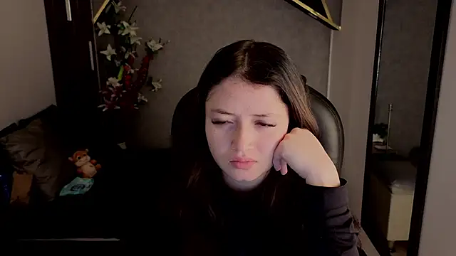 almma shy online show from 09-15-25, 01:33