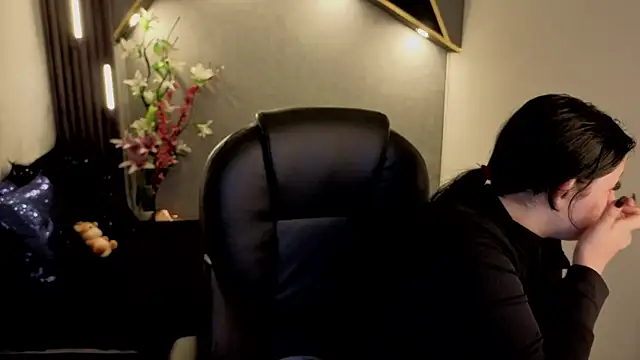 almma shy online show from 11-25-25, 01:22