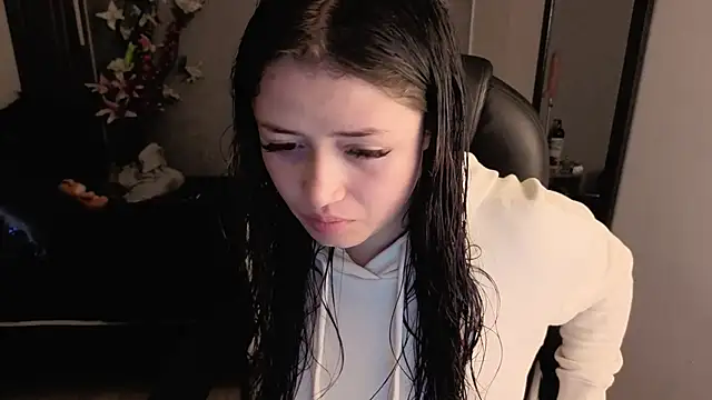 almma shy online show from 11-04-25, 02:32