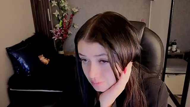 almma shy online show from 10-28-25, 01:43