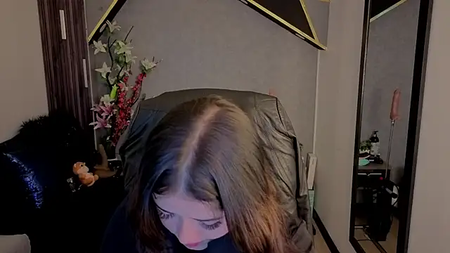 almma shy online show from 10-07-25, 01:23