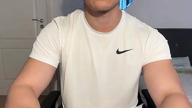 jungcock3210 online show from 11-09-25, 10:52