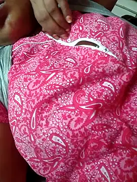 Snapshot of sexychutxxx7 chatting on 06-13-26, 01:36 sexychutxxx7 online show from 06-13-26, 01:36