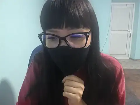 Snapshot of elllaaxx chatting on 04-18-26, 02:08 elllaaxx online show from 04-18-26, 02:08