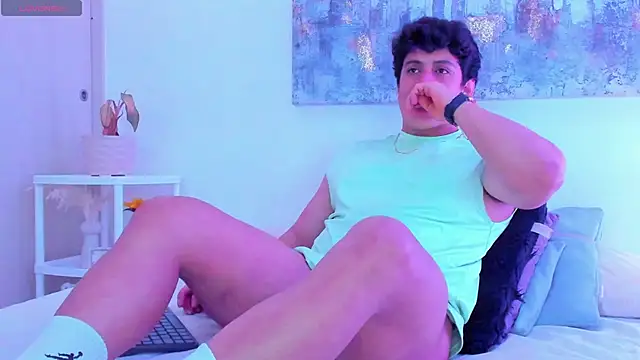 arminjones1 online show from 01-11-26, 06:31