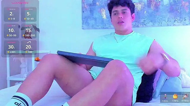 arminjones1 online show from 12-22-25, 06:57