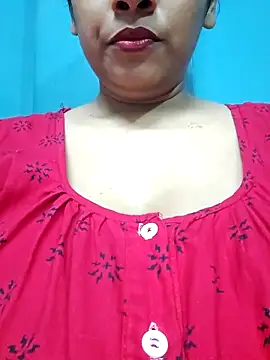 Snapshot of sexyindi_couple chatting on 05-08-26, 02:21 sexyindi couple online show from 05-08-26, 02:21