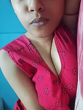 Snapshot of sexyindi_couple chatting on 05-26-26, 07:50 sexyindi couple online show from 05-26-26, 07:50