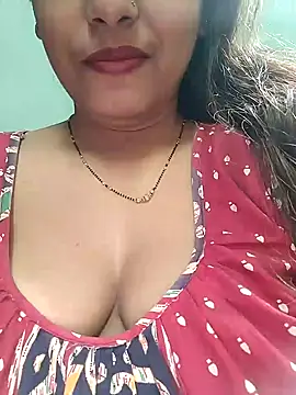 Snapshot of sexyindi_couple chatting on 01-25-25, 07:38 sexyindi couple online show from 01-25-25, 07:38