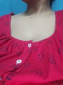 Snapshot of sexyindi_couple chatting on 05-14-26, 03:42 sexyindi couple online show from 05-14-26, 03:42