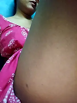 Snapshot of sexyindi_couple chatting on 09-27-25, 02:12 sexyindi couple online show from 09-27-25, 02:12