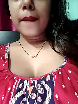 Snapshot of sexyindi_couple chatting on 01-11-25, 01:32 sexyindi couple online show from 01-11-25, 01:32