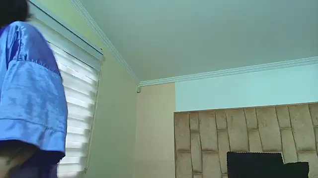 Naughty Kittenm online show from 12-05-25, 11:31