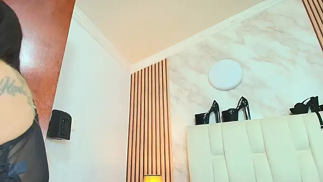 Naughty Kittenm online show from 10-23-25, 11:42