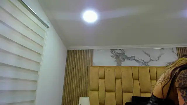 Snapshot of Naughty_Kittenm chatting on 05-11-26, 11:00 Naughty Kittenm online show from 05-11-26, 11:00