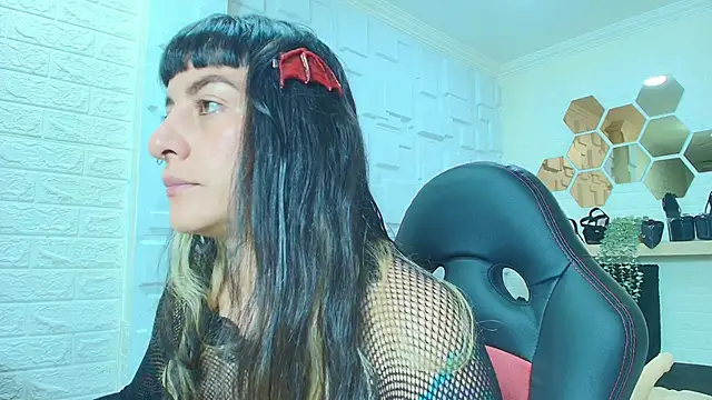 Naughty Kittenm online show from 11-26-25, 11:10