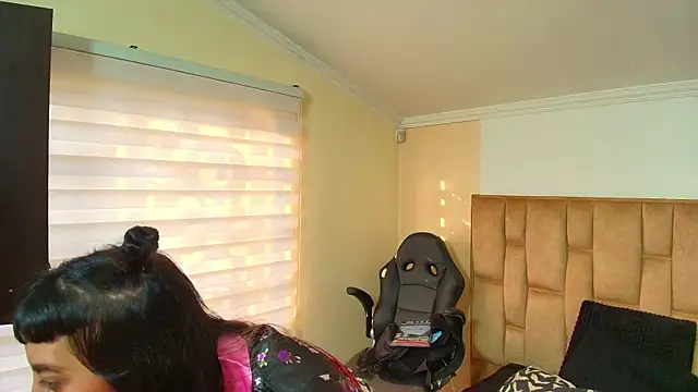 Naughty Kittenm online show from 12-01-25, 11:33