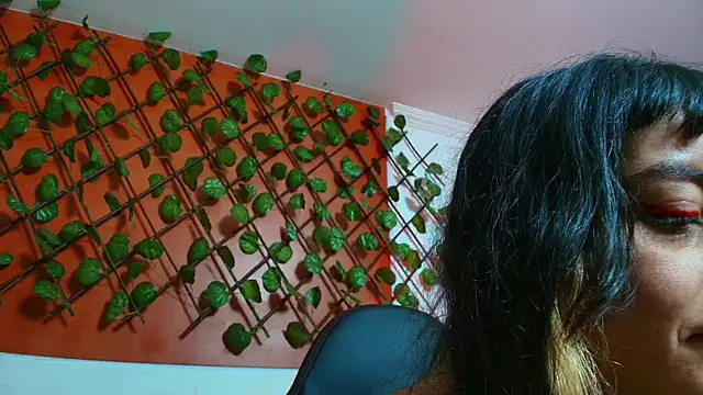 Naughty Kittenm online show from 04-13-26, 11:36