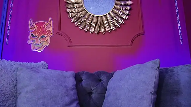 Julieta Russell online show from 11-20-25, 11:44