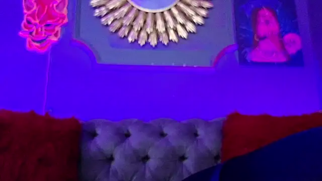 Julieta Russell online show from 03-11-25, 03:45