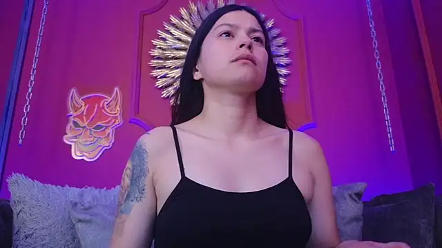 Julieta Russell online show from 11-26-25, 12:05