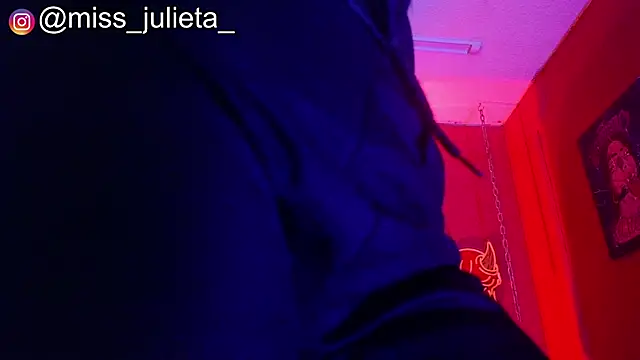 Julieta Russell online show from 07-15-26, 12:23