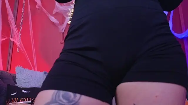 Julieta Russell online show from 10-29-25, 11:53