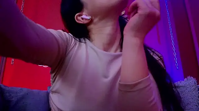 Julieta Russell online show from 10-04-25, 11:45