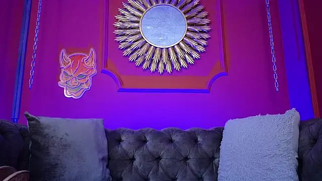 Julieta Russell online show from 04-08-26, 12:06