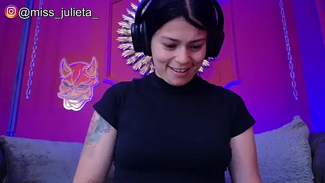 Julieta Russell online show from 05-19-26, 12:12