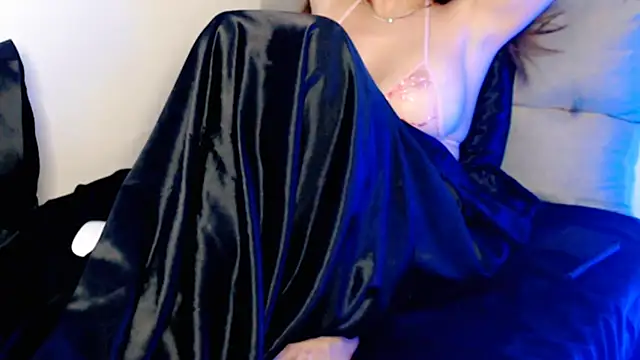 hotmask online show from 12-13-25, 08:04