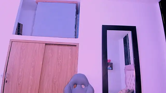 laurem-paulette online show from 10-18-25, 06:43