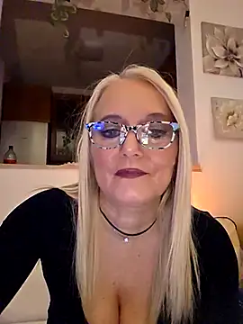 kikkastar online show from 11-27-25, 08:53