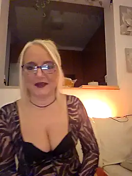 kikkastar online show from 11-26-25, 09:04