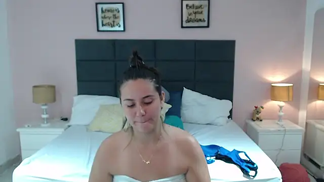 MadisonJenner online show from 03-12-25, 08:09