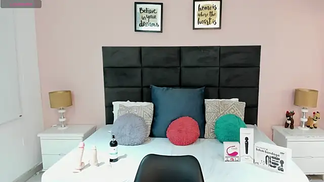 MadisonJenner online show from 11-15-25, 12:53