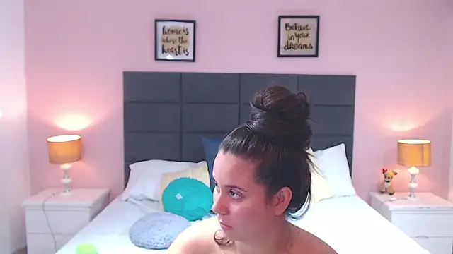 MadisonJenner online show from 02-08-25, 03:31