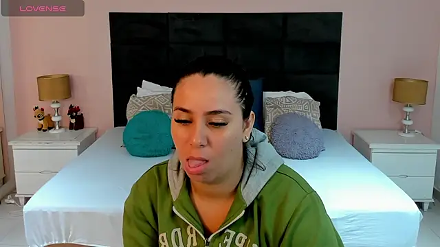 MadisonJenner online show from 12-04-25, 12:04