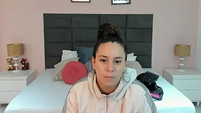 MadisonJenner online show from 12-20-25, 11:13