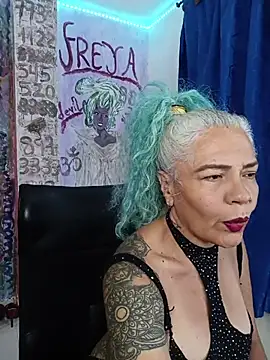 freyadevil333 online show from 05-05-26, 06:49