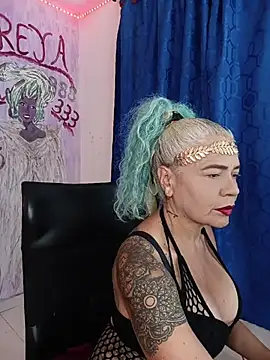 freyadevil333 online show from 05-07-26, 12:26