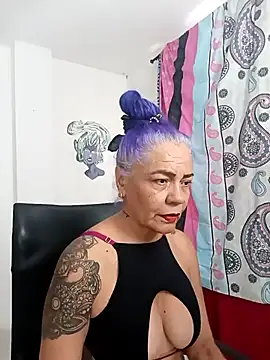 freyadevil333 online show from 10-27-25, 03:57