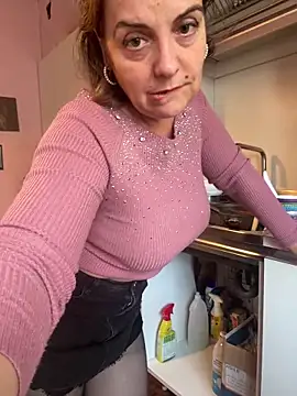 Sunbelxx online show from 10-27-25, 09:21