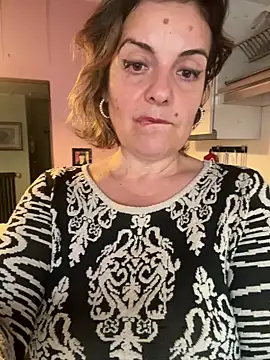 Sunbelxx online show from 10-31-25, 08:44