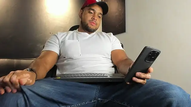 Big furry bear13 online show from 06-03-26, 05:06