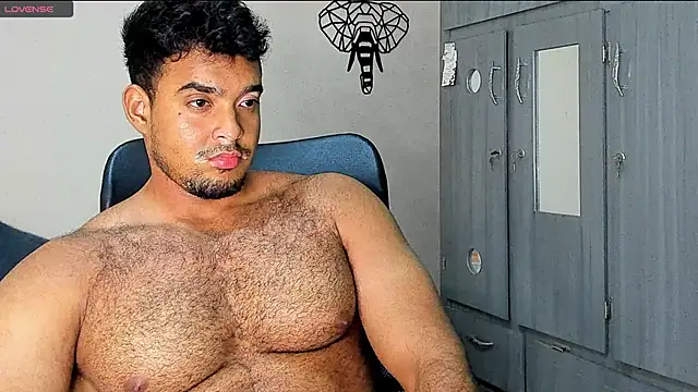Snapshot of Big_furry_bear13 chatting on 01-17-25, 08:24 Big furry bear13 online show from 01-17-25, 08:24